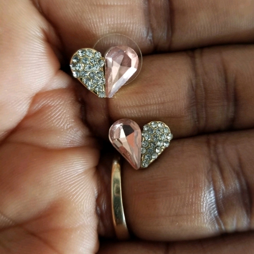 Pink Heart Stud Earrings Gold Tone Dainty Rhinestone Romantic Coquette 💖 - Picture 7 of 10